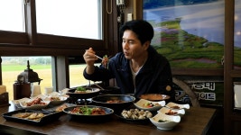 오늘의 TV | 온에어 | 전 국민의 평생학교 EBS 클래스e [박종인의 내가 쓰는 내 인생 : 자서전 쓰기 10강. 나의 이력서 - 나, 박종인]