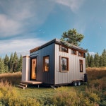 Tiny house in space - AI 이미지 생성기 프롬프트