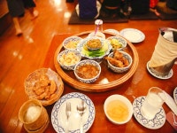 쿰칸똑 민속공연식당 티켓 할인, 운영 시간, 후기 [2026년] | Trip.com