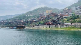 충칭 출발 Wulong Tiansheng 제3교 Wujiang 갤러리 프로젝트 816 개인 가이드 1일 투어 | Trip.com