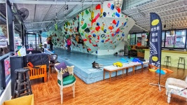 Yangshuo Rock Abond Climbing Gym 티켓 할인, 운영 시간, 후기 [2026년] | Trip.com