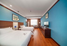 피닉스 월드 피닉스 빌딩 5 호텔(凤凰天下凤凰迎宾楼酒店) 후기 및 특가 예약 - 펑황 호텔 추천 | 트립닷컴