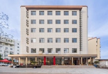 EASE Hotel(驿居酒店(威海花园中路市政府店)) 호텔 - 웨이하이 호텔 가격, 후기 2024 | 트립닷컴