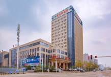 비엔나 호텔(Vienna Hotel) 호텔(황스개발구올림픽 스포츠센터)(维也纳酒店(黄石开发区奥体中心店)) 호텔 후기, 예약 다예 호텔 추천 | 트립닷컴