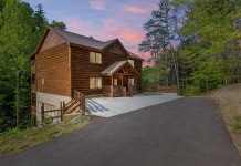 레드어닝의 블랙 베어 스플래시 6 베드룸 캐빈 후기 및 특가 예약 - 세비에르빌 호텔 추천 | 트립닷컴