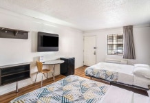 모텔 6 댈러스 마켓 센터 후기 및 특가 예약 - 댈러스 호텔 추천 | 트립닷컴