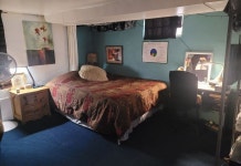Artistic, clean Lg Basement Studio W/ 24hr Hottub & Lg private yard. City Oasis. 후기, 예약 및 특가 확인 - 잉글우드 호텔 추천... 