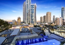 2베드 스파 - 서클 온 카빌 - 와우 스테이 후기 및 특가 예약 - 서퍼스 파라다이스 호텔 추천 | 트립닷컴