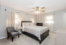 Charming 3-bedroom house in peaceful neighborhood 후기, 예약 및 특가 확인 - 블루밍턴 호텔 추천 | 트립닷컴