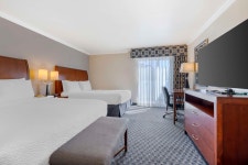 베스트 웨스턴 플러스 마리나 쇼어 호텔 후기 - 실제 투숙객 후기 105개 확인 | 트립닷컴