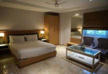 럭셔스 인 호텔 후기, 예약 및 특가 확인 - 안바드 호텔 추천 | 트립닷컴