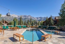 Ski in/Out with Pool and Hot Tub - Luxury Mountain Lodge 후기 및 특가 예약 - 마운틴 빌리지 호텔 추천 | 트립닷컴