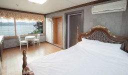 안면도 빨강 펜션 B 후기 및 특가 예약, 태안군 2026 | 트립닷컴