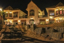 빨간지붕프라하펜션 후기 및 특가 예약 - 거제시 호텔 추천 | 트립닷컴