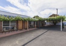 아라라트 모터 인 후기, 예약 및 특가 확인 - 아라랏 호텔 추천 | 트립닷컴