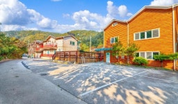 무지개펜션 후기 및 특가 예약 - 가평군 호텔 추천 | 트립닷컴