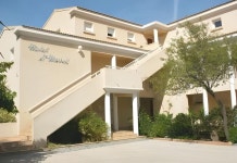 모텔 생 미셸 후기 및 특가 예약 - LIle-Rousse 호텔 추천 | 트립닷컴