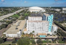 Frontdesk 300 Dr. Mlk Jr St Apts Downtown St Pete 후기 & 특가 예약, 상트페테르부르크 2026 | 트립닷컴