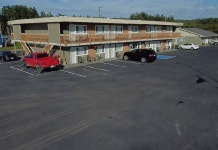 화이트 리버 모텔 후기 및 특가 예약 - 앨고마 디스트릿 호텔 추천 | 트립닷컴