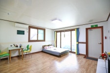 스카이펜션 후기 및 특가 예약 - 밀양시 호텔 추천 | 트립닷컴