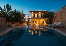 Bohemian Blue 후기 및 특가 예약 - 헐소니소스 호텔 추천 | 트립닷컴