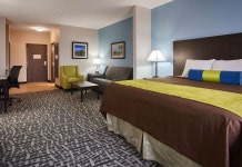 베스트 웨스턴 플러스 론스타 인 & 스위트 후기 및 특가 예약 - 콜로라도 시티 호텔 추천 | 트립닷컴