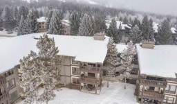 Jackson Hole Wyoming Mountainside Ski Condo Yellowstone & Teton National Parks 후기, 예약 및 특가 확인 - 테톤빌리지 호텔 추천... 