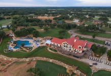 더 하이드아웃 골프 클럽 & 리조트 후기 및 특가 예약 - 브라운우드 호텔 추천 | 트립닷컴