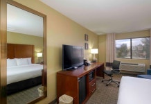 컴포트 인 니어 길라 내셔널 포레스트 후기 및 특가 예약 - 실버시티 호텔 추천 | 트립닷컴