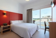 더 레드 호텔 (성인 전용) 후기 및 특가 예약 - Sant Antoni de Portmany 호텔 추천 | 트립닷컴