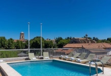 머큐어 알르 중심 아레네스 후기 및 특가 예약 - 아를 호텔 추천 | 트립닷컴