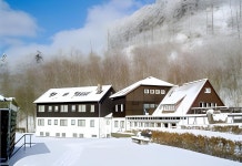 호텔 임 탄넨그룬트 후기, 가격 2025 란겔샤임 호텔 추천 | 트립닷컴