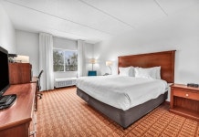 페어필드 인 & 스위트 바이 메리어트 룸버턴 후기 및 특가 예약 - 룸버튼 호텔 추천 | 트립닷컴