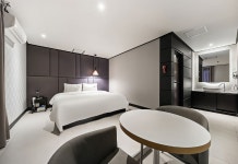 아몬드호텔 후기 및 특가 예약 - 부산 호텔 추천 | 트립닷컴