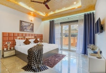 Alaya Stays 3 BHK Apartment with Hill View - Cliff Trident 후기 & 특가 예약, 심라 2026 | 트립닷컴