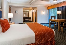 베스트 웨스턴 파인 트리 모텔 호텔 후기, 예약 치노 호텔 추천 | 트립닷컴