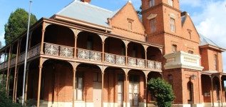 Woodbridge 여행 가이드(2025년): 인기 관광지, 교통, 날씨 등 (업데이트 날짜: 2025년 11월) | Trip.com