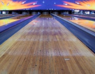 JRs Bowling & American Diner 티켓 할인, 운영 시간, 후기 [2025년] | Trip.com
