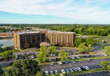 홀리데이 인 시카고 노스웨스트 크리스털 레이크 컨벤션 센터 후기, 예약 및 특가 확인 - 크리스탈 레이크 호텔 추천 | 트립닷컴