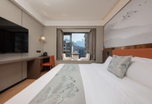 Juxiangyuan Family Hotel(聚湘源·Family极简轻奢全屋智能山景民宿(天门山索道店)) 호텔 후기, 예약 장자제 호텔 추천 | 트립닷컴