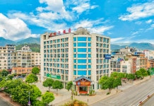 포야 호텔(富宁坡芽大酒店) 후기, 가격 2025 푸닝 호텔 추천 | 트립닷컴