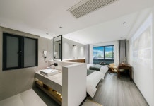 Stay Here Homestay(朱家尖海泰宅江|素白轻奢Art·雪羽静界美宿(蜈蚣峙码头店)) 후기 및 특가 예약, 저우산 2026 | 트립닷컴