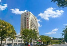 룽성 호텔（룽청 고속철도역）(荣盛大酒店（荣成高铁站店）) 호텔 후기, 예약 룽청 호텔 추천 | 트립닷컴