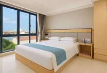 아크 호텔 후기 및 특가 예약 - 프놈펜 호텔 추천 | 트립닷컴