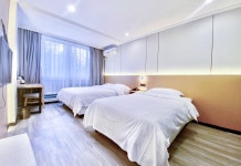 폴리 라이트 호텔 (베이룬 항구지구)(泊利轻居酒店(北仑港区店)) 후기 및 특가 예약 - 닝보 호텔 추천 | 트립닷컴