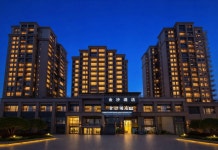 Jinsha Hotel(阆中金沙酒店（中央天街人民医院店）) 후기 및 특가 예약, 랑중 2026 | 트립닷컴