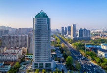 칭다오 윤수 누안이 아파트 (첸완항 물류공원, 황다오 자유무역지구)(青岛云舒暖驿公寓（黄岛金沙滩旅游度假区港头地铁站店）) 후기 및 특가... 