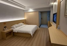 진강 호텔 (RT마트 지점 위린 전통중의학항)(金港大酒店(玉林中药港大润发店)) 후기 및 특가 예약 - 위린 호텔 추천 | 트립닷컴