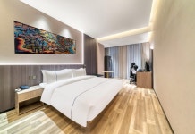 리맥스 핫 마이 e스포츠 호텔 (전하이 정부 인타이 지점)(ReMAX热麦电竞酒店（镇海区政府银泰店）) 후기, 예약 및 특가 확인 - 닝보 호텔 추천... 