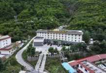 테마 마운틴 라이프 호텔(九寨沟西姆·山居酒店) 후기 및 특가 예약 - 주자이거우 호텔 추천 | 트립닷컴